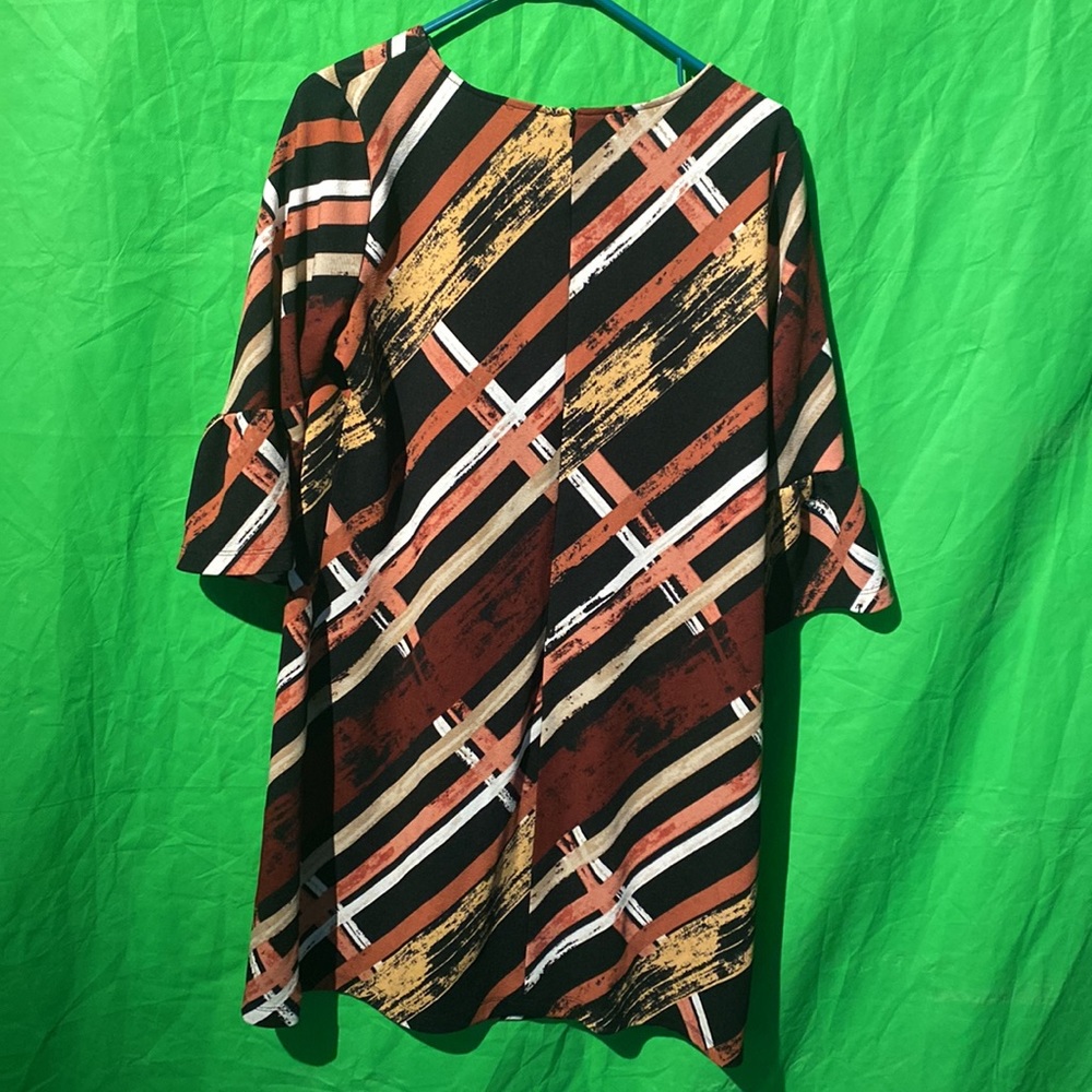 Dress - Picture 2 of 3